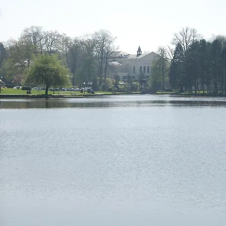 La Maison Du Lac 2 Semesterbostad Forges-les-Eaux
