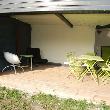 Semesterbostad La Maison Du Lac 2 *